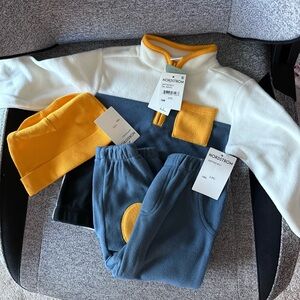 Nordstrom Kids' Cream, Blue, and Yellow Outfit